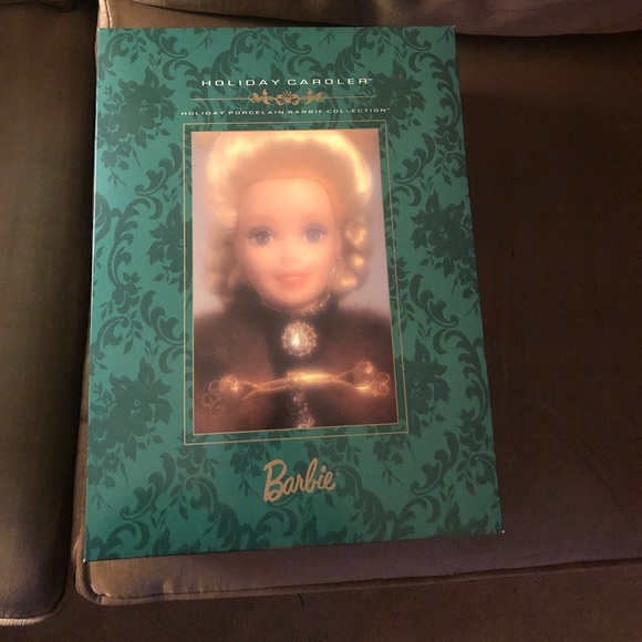 🎄COPY - Vintage Porcelain Barbie Doll- 445 $80 or $65 w/offer - Picture 2 of 3